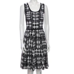 NWT Carmen Marc Valvo Black & White Knit Fit & Flair Dress